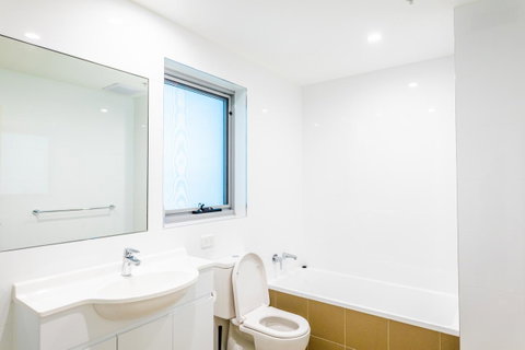 Near Train Station, New 2 BR Apt/free Parking - Inverell Accommodation 32