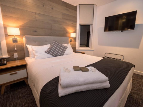 Crown Hotel Surry Hills - Inverell Accommodation 2