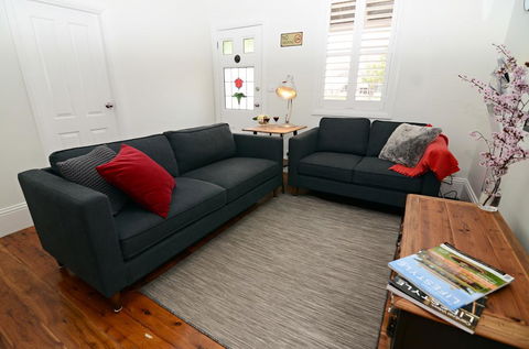 Thelma's Temora - Inverell Accommodation 6