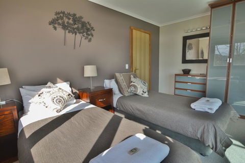 The Point - Exceptional - Inverell Accommodation 26