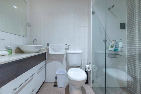 2 Bed House + Loft In Pyrmont - Inverell Accommodation 15