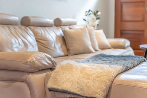2 Bed House + Loft In Pyrmont - Inverell Accommodation 9