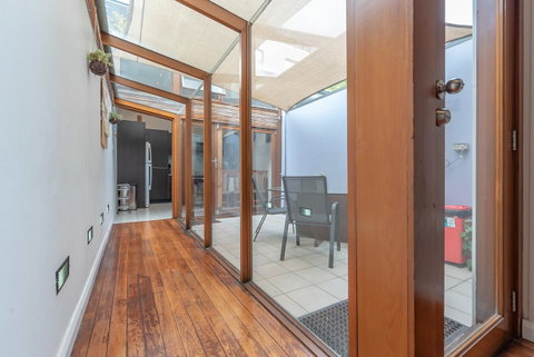 2 Bed House + Loft In Pyrmont - Inverell Accommodation 5