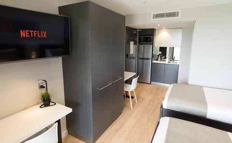 Studio 8 Residences - Adults Only - Inverell Accommodation 4