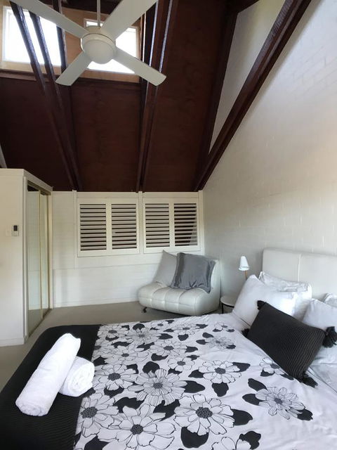 Treetops Everglades Villa - Inverell Accommodation 4