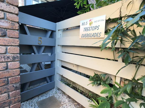 Treetops Everglades Villa - Inverell Accommodation 32