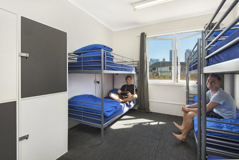 Mad Monkey Downtown - Inverell Accommodation 1