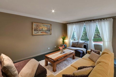 Mountainside B & B - Inverell Accommodation 26