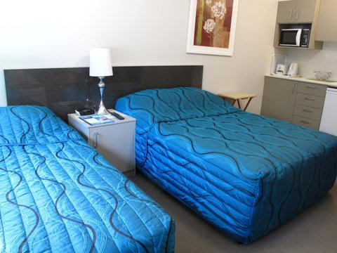 Strathfield Executive Accommodation - Inverell Accommodation 32