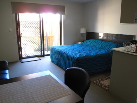 Strathfield Executive Accommodation - Inverell Accommodation 26