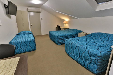 Strathfield Executive Accommodation - Inverell Accommodation 13