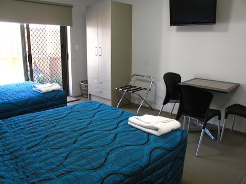 Strathfield Executive Accommodation - Inverell Accommodation 42