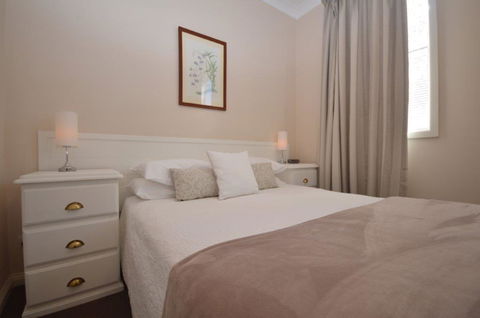 The Old Saddlery - Inverell Accommodation 6
