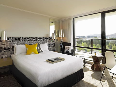 QT Canberra - Inverell Accommodation 0
