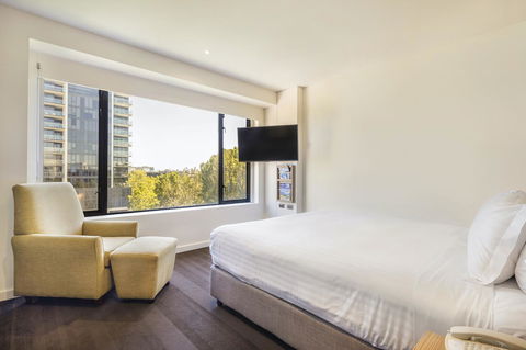 Crowne Plaza Canberra, An IHG Hotel - Inverell Accommodation 21