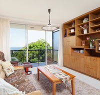 Bondi Apt. for 4 with Panoramic Ocean and Park Views - Inverell Accommodation