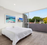 Bondi Beach Studio King Suite  Balcony - Inverell Accommodation