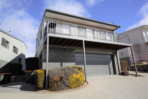 Boronia 2/30 Nettin Circuit - Inverell Accommodation 0