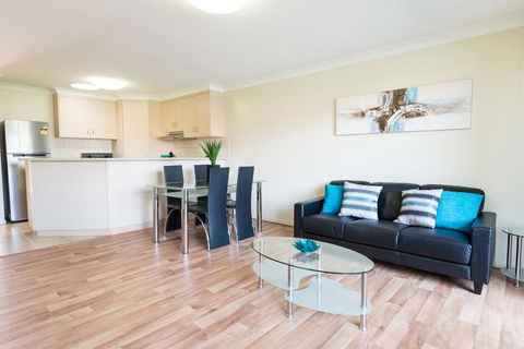 Bottletree Apartments On Bridge - Inverell Accommodation 0