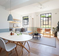 Boutique Sunlit Studio with Designer Furnishings - Inverell Accommodation
