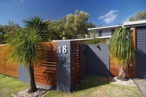 Bramston Beach - Luxury Holiday House - Inverell Accommodation 2