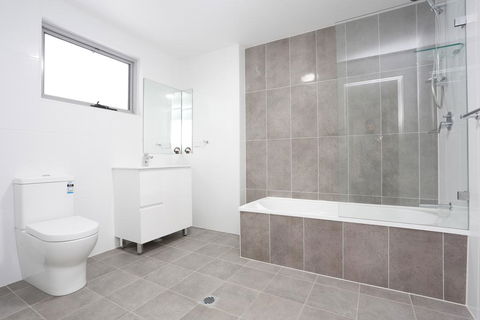 Brand New Family Friendly Apartment For 7 - Inverell Accommodation 0