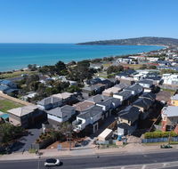 Brand new Peninsula Escape 100m to water - Inverell Accommodation