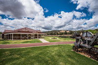 Book Serpentine Accommodation Vacations Inverell Accommodation Inverell Accommodation