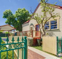 Bright 3-bedroom apartment - Central Armidale - Inverell Accommodation