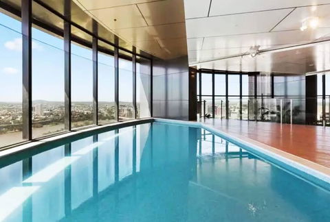 Brisbane Centre With Glorious Views & Pool - Inverell Accommodation 3