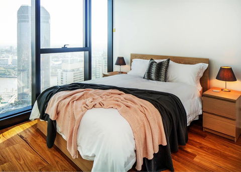 Brisbane Centre With Glorious Views & Pool - Inverell Accommodation 0