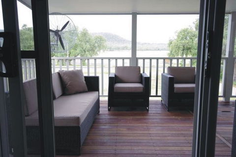 Broke Village Hideaway - Inverell Accommodation 2