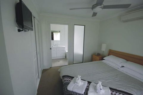 Broke Village Hideaway - Inverell Accommodation 1