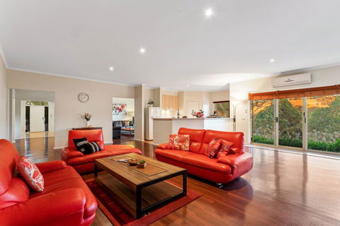 Bulla Hill Villas - Melbourne Airport - Inverell Accommodation 0
