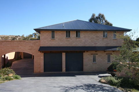 Burramys 4/1 Kirwan Close - Inverell Accommodation 1