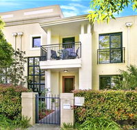 Campbelltown Most Sought After Park Central Home - Inverell Accommodation