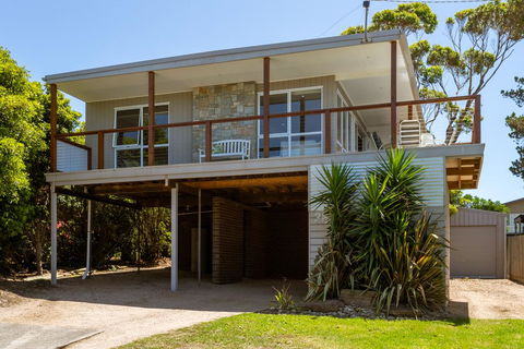 Cape Views - Inverell Accommodation 0