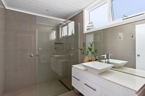 Cape Views - Inverell Accommodation 3