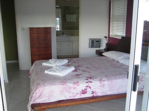 Casablanca Palms - Inverell Accommodation 3