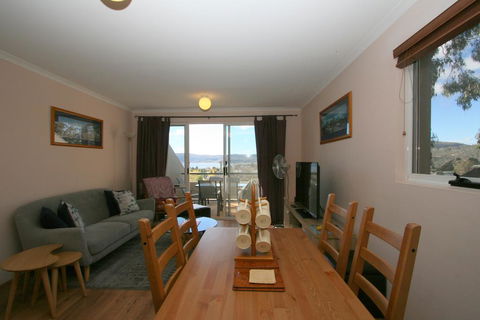 Cascades 13/3 Kurrajong Street - Inverell Accommodation 1