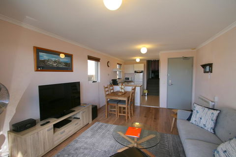 Cascades 13/3 Kurrajong Street - Inverell Accommodation 2