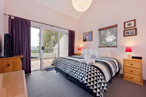 Cascades 13/3 Kurrajong Street - Inverell Accommodation 0