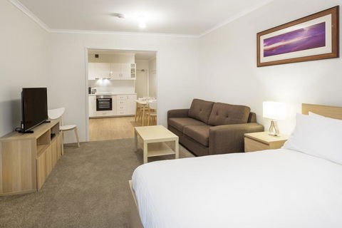 Cascades 3 Well Appointed And Central Location - Inverell Accommodation 0