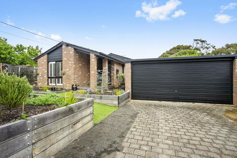 CASTAWAY - Inverell Accommodation 3