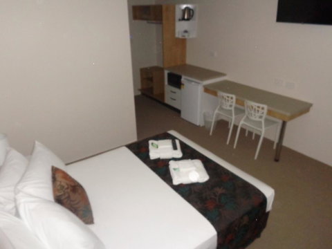 Castle Crest Motel - Inverell Accommodation 3