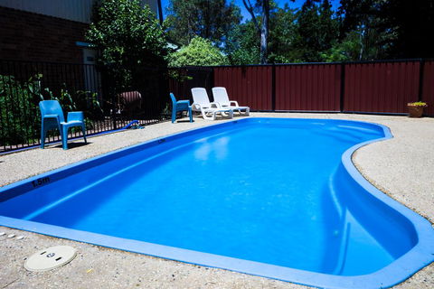Castlemaine Central Cabin & Van Park - Inverell Accommodation 0
