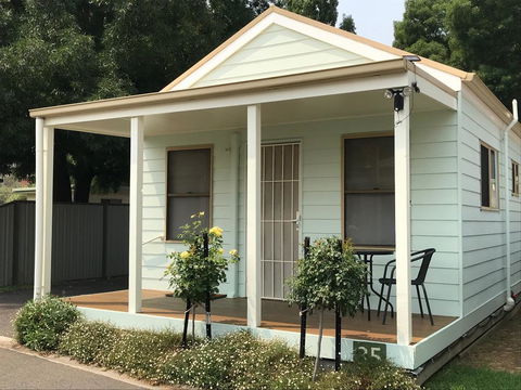 Castlemaine Central Cabin & Van Park - Inverell Accommodation 2