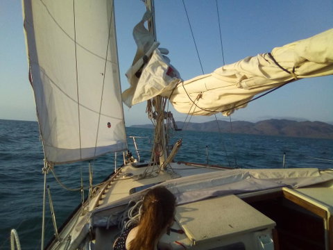 Casual Fare Sailing Charters Townsville - Ocean Living - Cruise - Inverell Accommodation 1