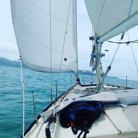 Casual Fare Sailing Charters Townsville - Ocean Living - Cruise - Inverell Accommodation 3