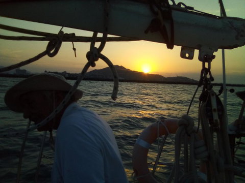 Casual Fare Sailing Charters Townsville - Ocean Living - Cruise - Inverell Accommodation 2